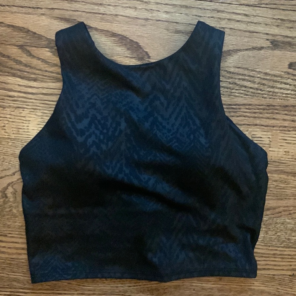 ATHLETA leather salutation crop